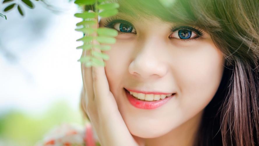 2025年世界青年发展论坛在苏州开幕